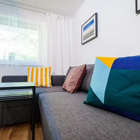 Relax Bauhaus بيت شباب غدينيا
