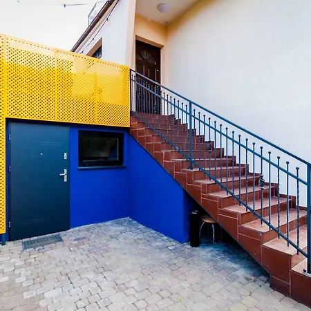 Relax Bauhaus بيت شباب غدينيا